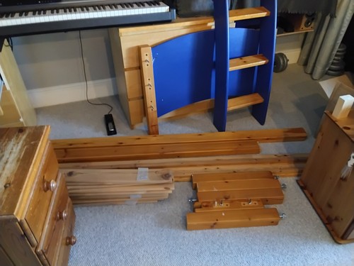 Pine blue mid sleeper cabin - pine,